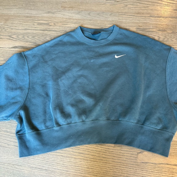 Nike Sweaters - Nike Crew Neck